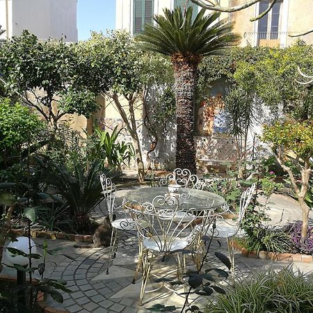 La Baronessa B&B Riposto Esterno foto